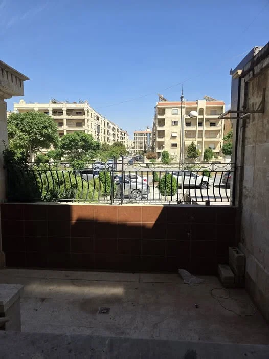 تجريبي — فرصة تجريبية — منزل مؤلف من ثلاث غرف وصالون طابق رابع في Oranjestad